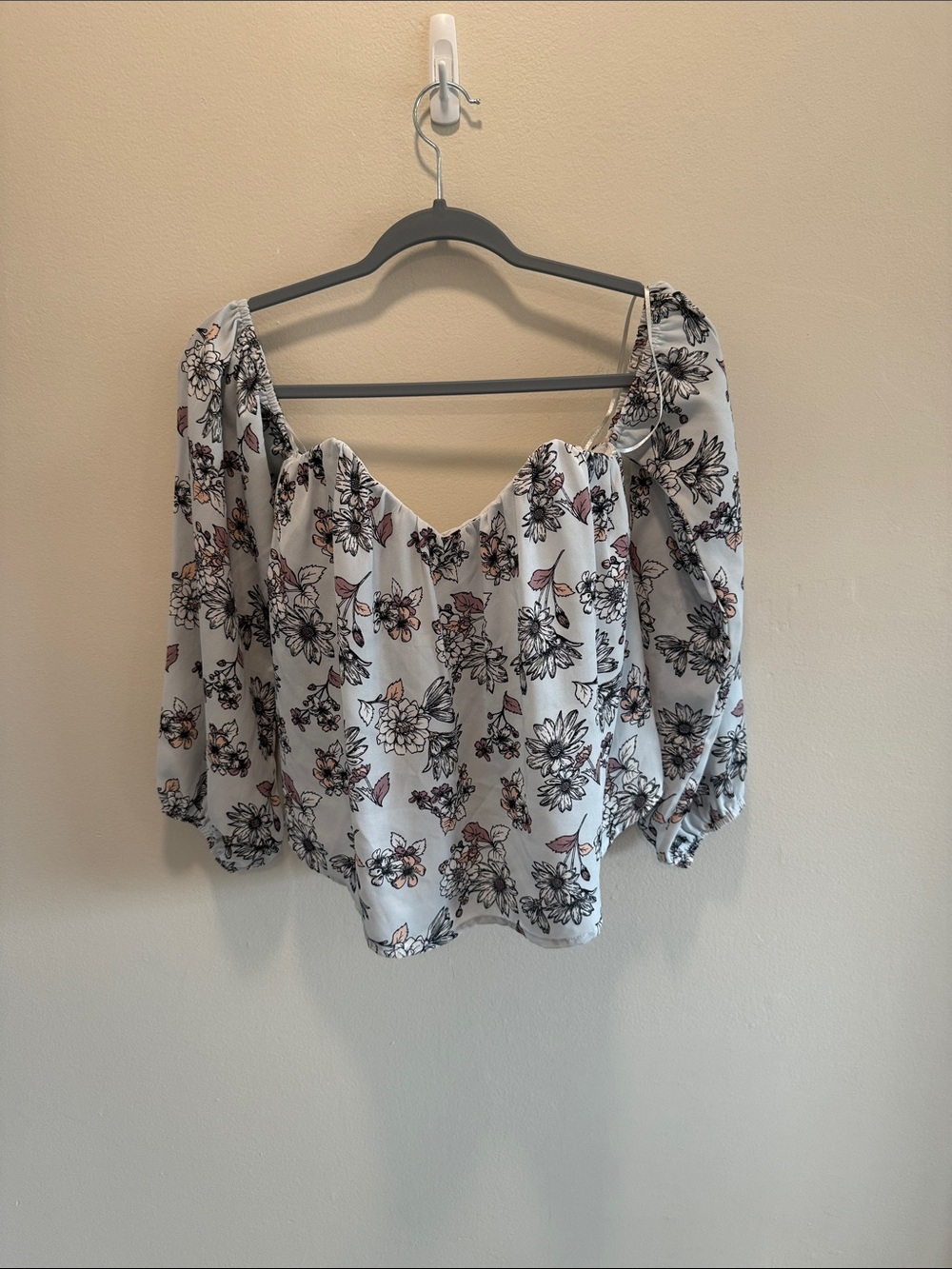 Women's White Floral Off-Shoulder Cropped Blouse